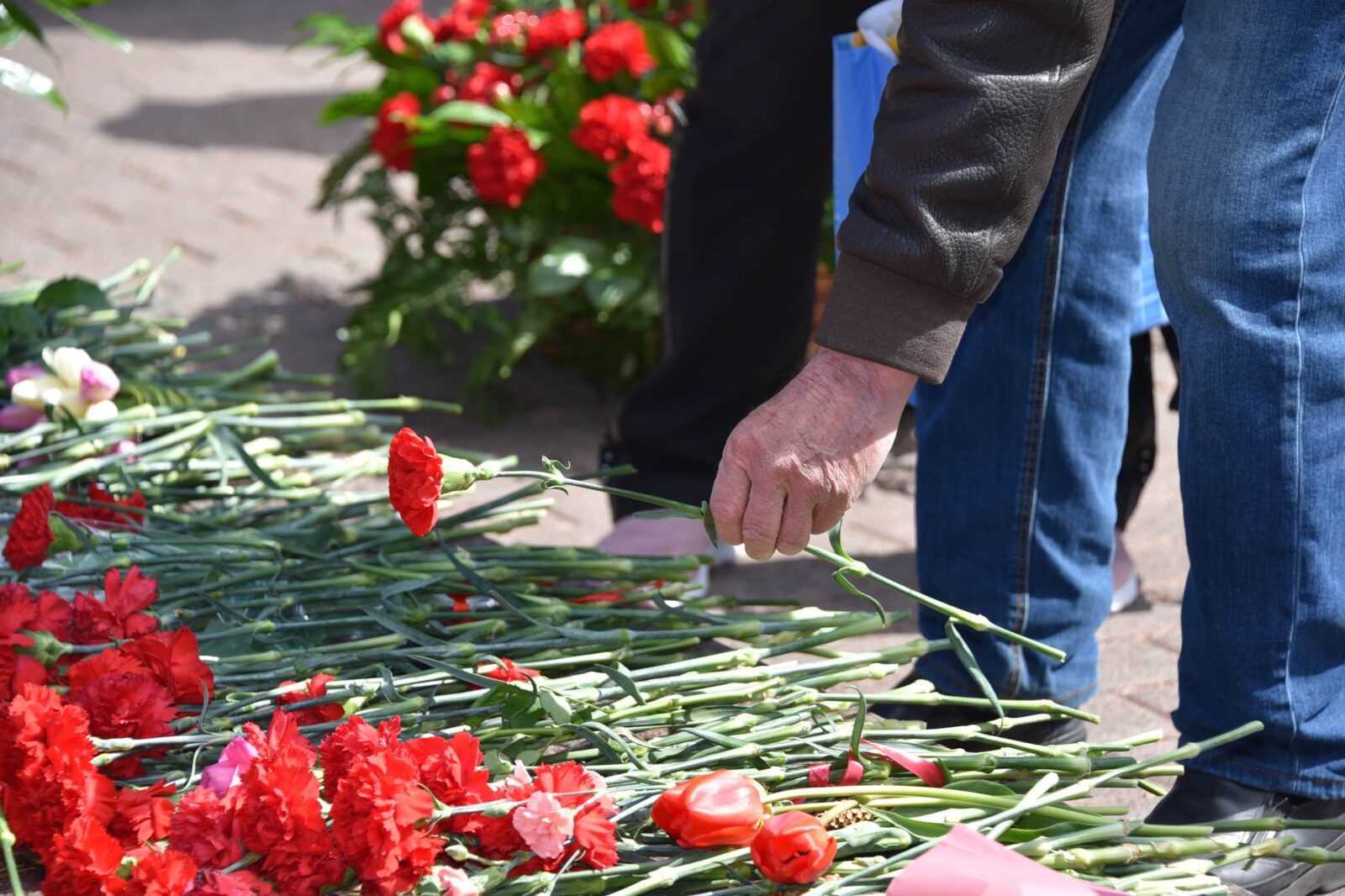 Прошло возложение цветов 22 июня. 9 Мая грустный праздник.