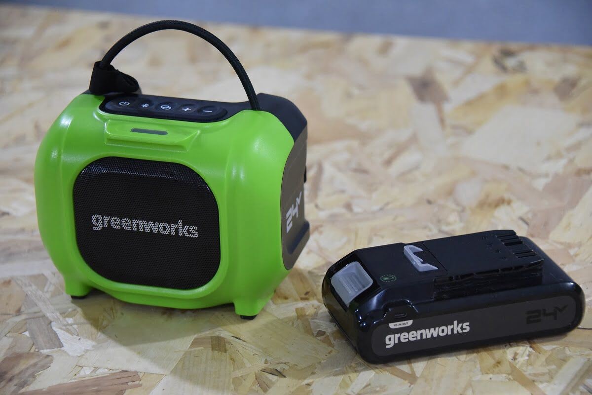 акустическая система Greenworks GPT-MNBS работает от АКБ 24В